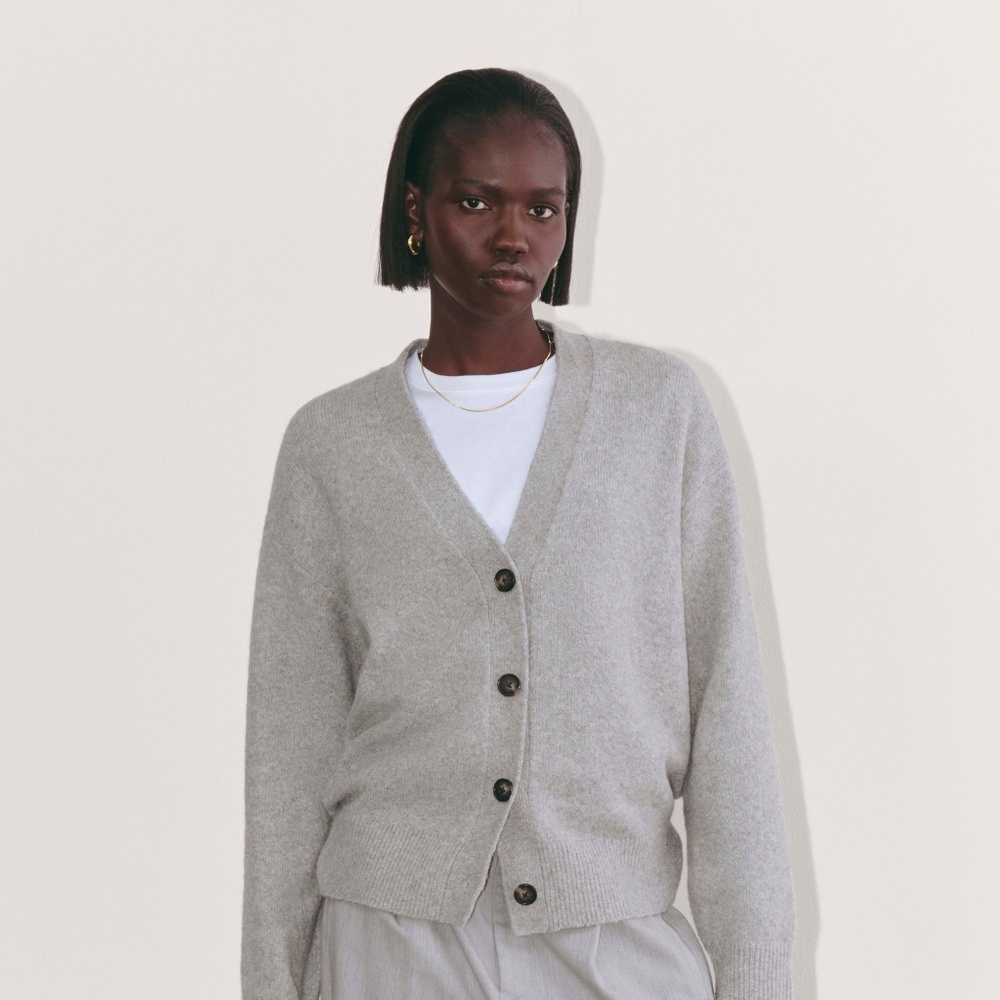 Everlane Women's Cocoon Cardigan in Plush Cotton in Heathered Grey, Size Small
